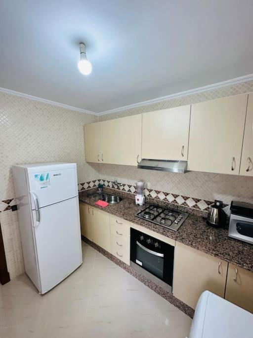 Apartamento Vacacional Achakar Playa&Piscina! طنجة المظهر الخارجي الصورة