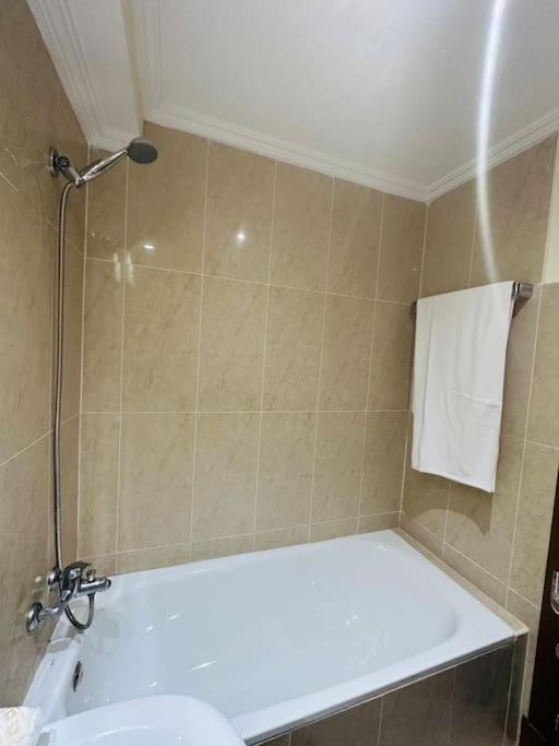 Apartamento Vacacional Achakar Playa&Piscina! طنجة المظهر الخارجي الصورة